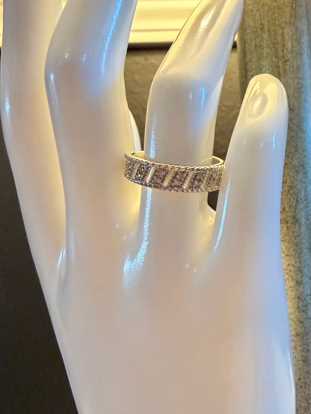 14K White Gold Over Sterling Silver Diamond Ring 0.060 CTW Sz 9 Vintage Style - Picture 3 of 12